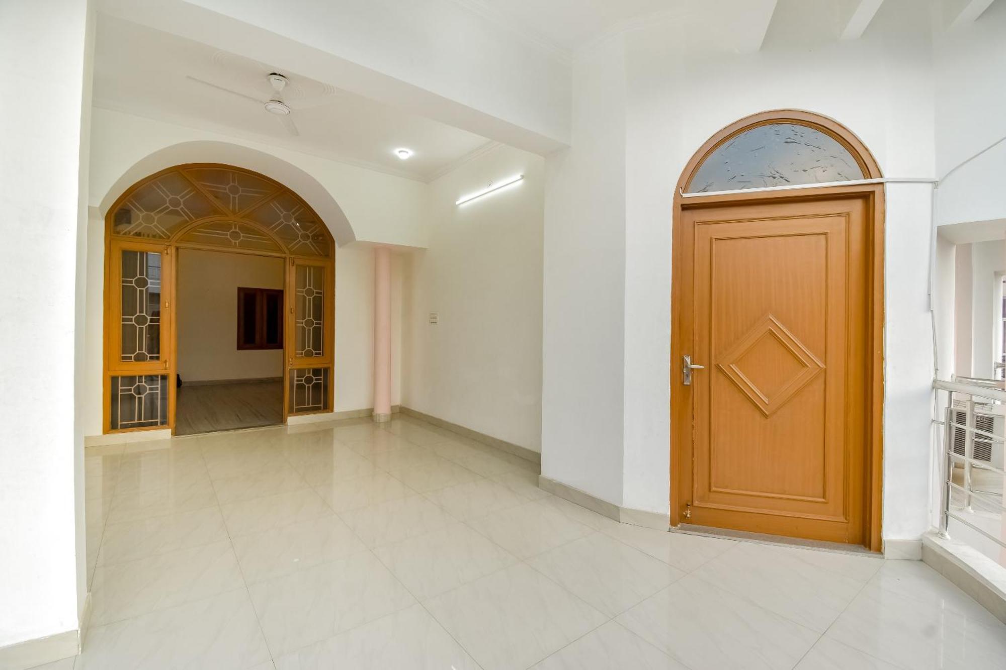 Hotel O Kusum Lodge Pandu Экстерьер фото