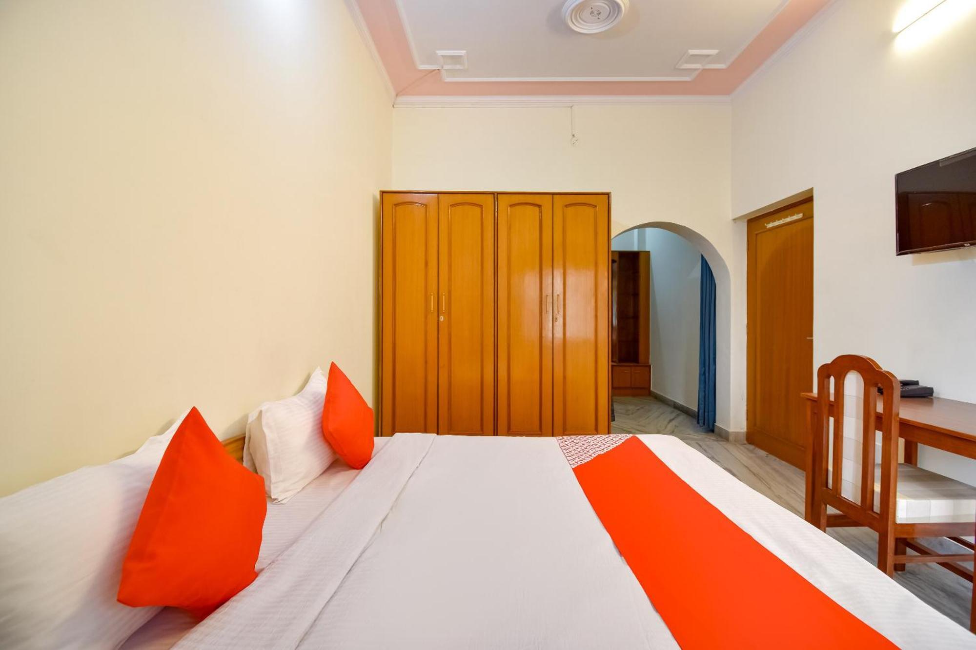 Hotel O Kusum Lodge Pandu Экстерьер фото